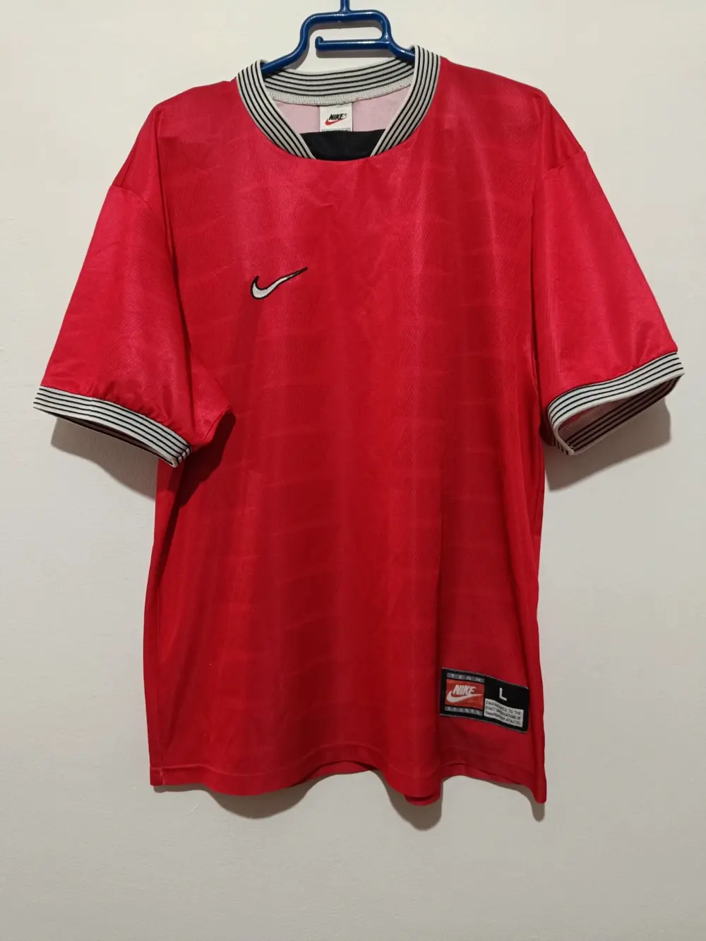 Camiseta vintage Nike roja talla L
