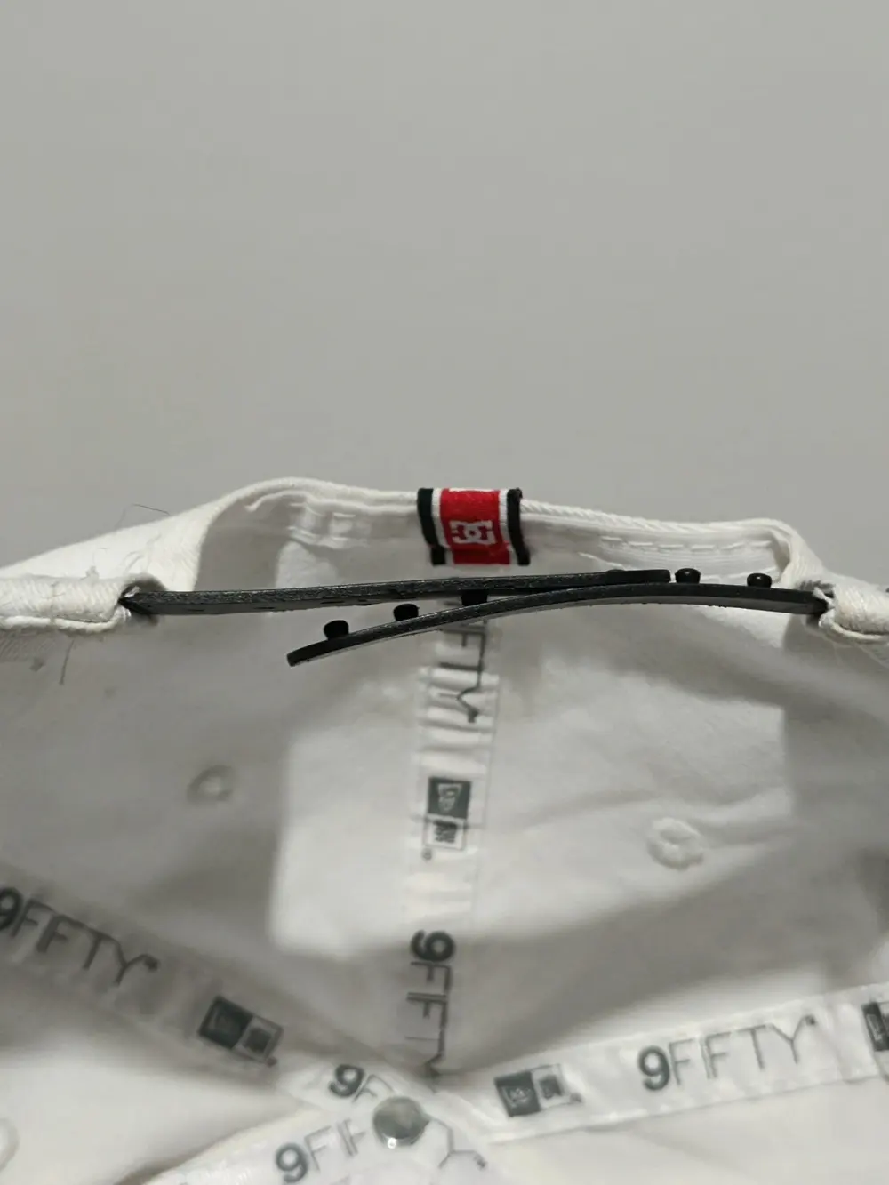 Gorra New era x DC shoes talla única ajustable adulto unisex, foto 5