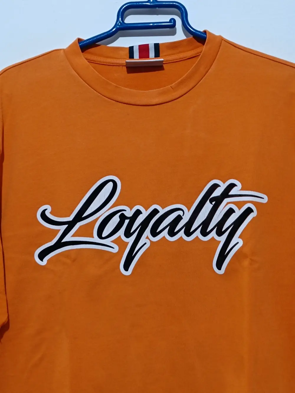 Camiseta manga corta Tommy Hilfiger x Lewis Hamilton Loyalty Talla M sirve para L ver medidas, foto 2