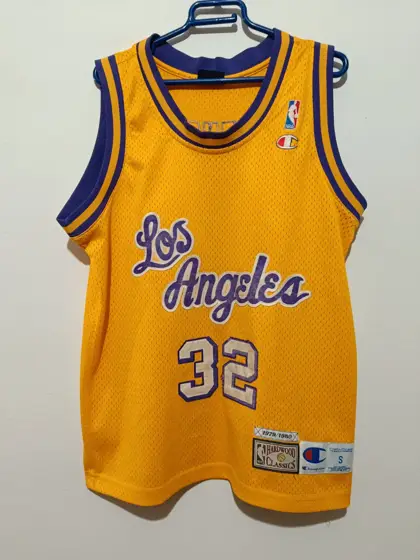 Camiseta vintage Magic Jonshon 32 Los Angeles Lakers Champion talla S