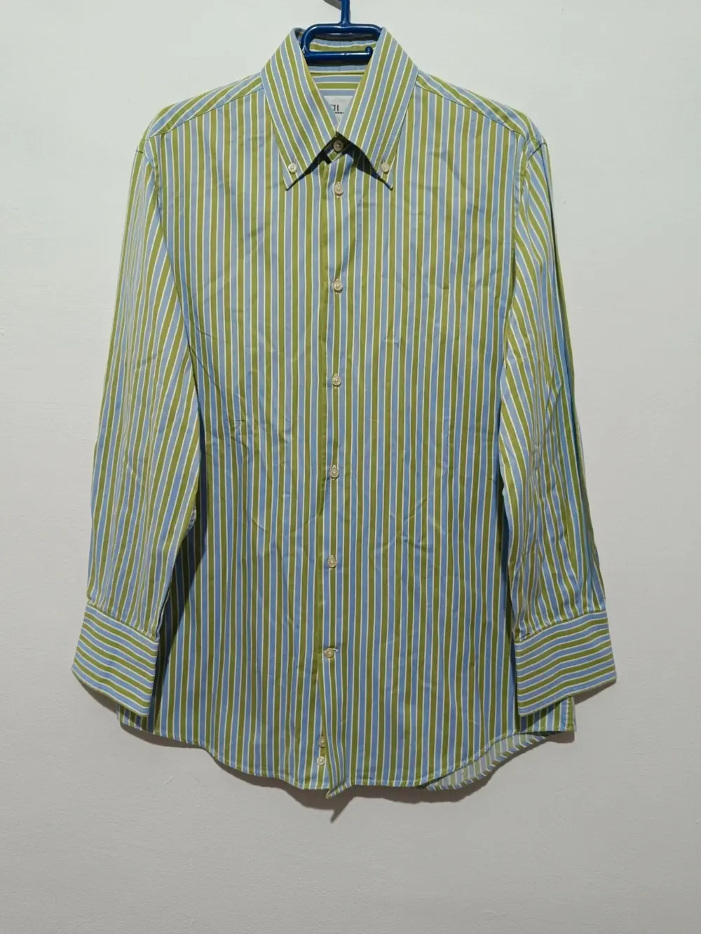 Camisa a rayas hombre manga larga Carolina Herrera talla 15-1/5 equivale a una M ver medidas
