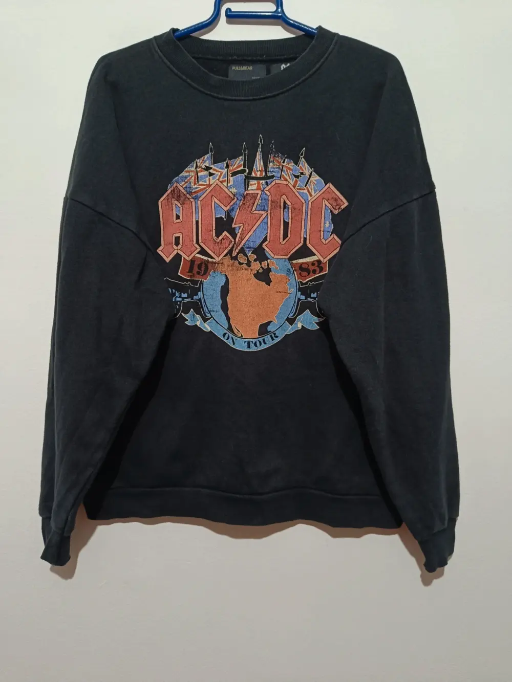 Sudadera AC/DC Pull & Bear talla S