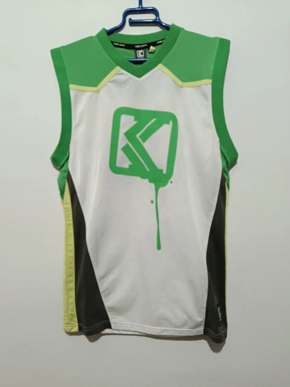 Camiseta sin mangas Karl kani talla S ver medidas
