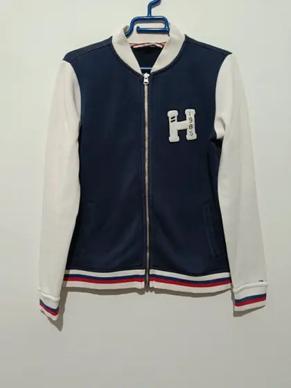 Sudadera Tommy Hilfiger talla S unisex ver medidas