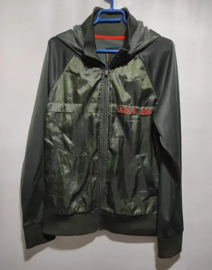 Sudadera con capucha i cremallera jack & Jones talla L