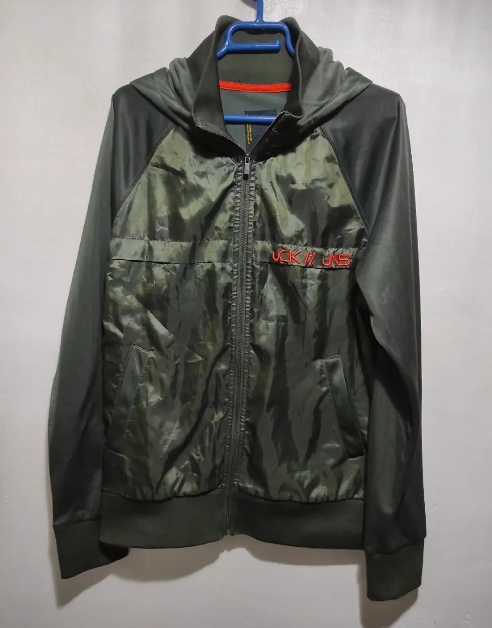 Sudadera con capucha i cremallera jack & Jones talla L