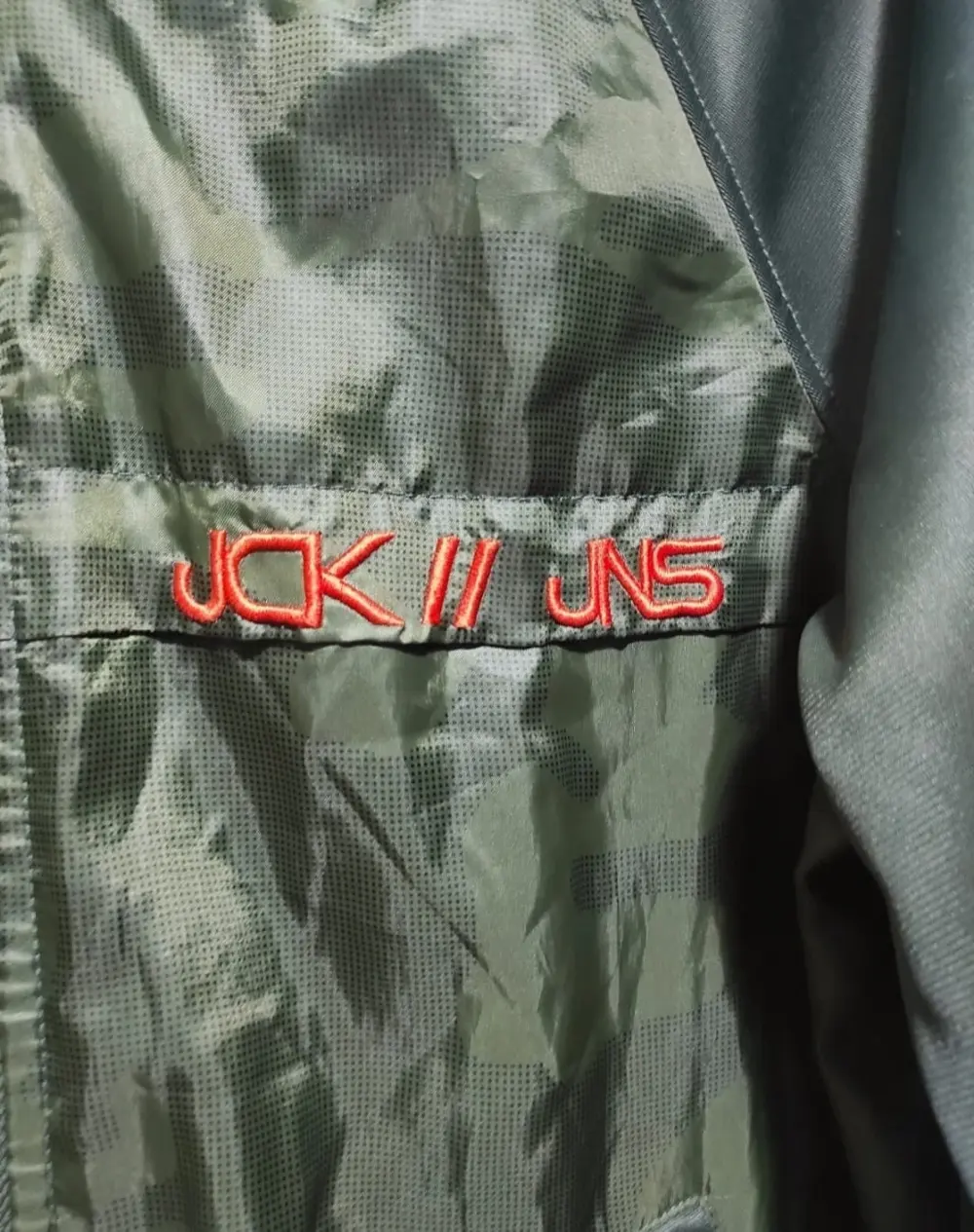 Sudadera con capucha i cremallera jack & Jones talla L, foto 2