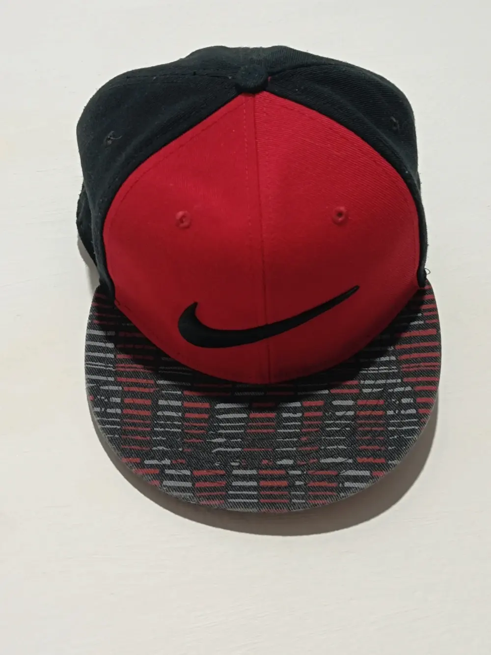 Gorra vintage negra y roja Nike true talla única ajustable adulto unisex