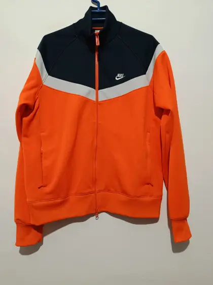 Sudadera vintage Nike Sportswear talla M