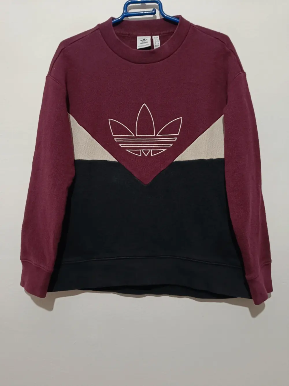 Sudadera Adidas tricolor originals talla 30 Equivale a una 3xs ver medidas