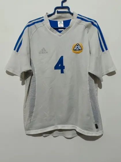 Camiseta vintage Adidas Finlandia Hyypia 4 2003/2004 talla M ver medidas