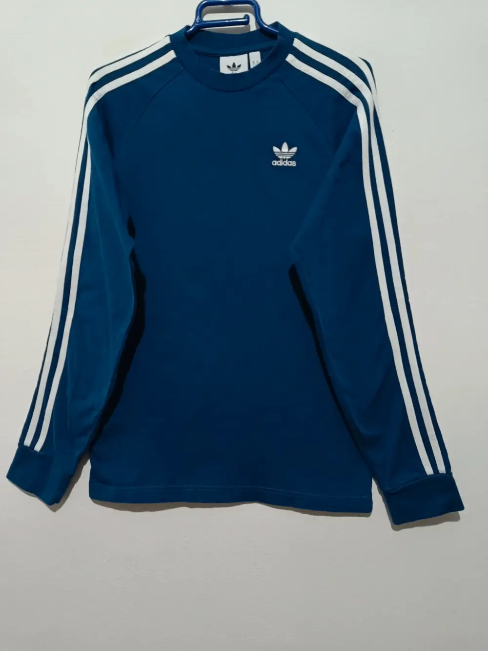Camiseta manga larga Adidas originals talla XS unisex