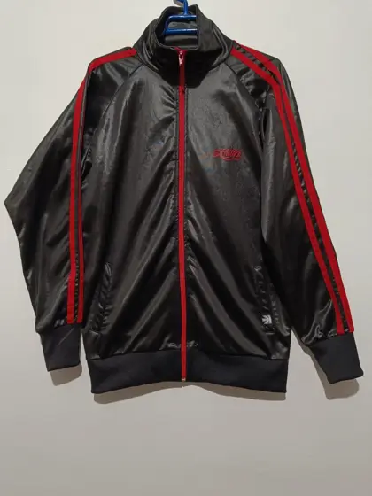 Chaqueta Salud Dinero y Amor Kaotiko talla S ver medidas