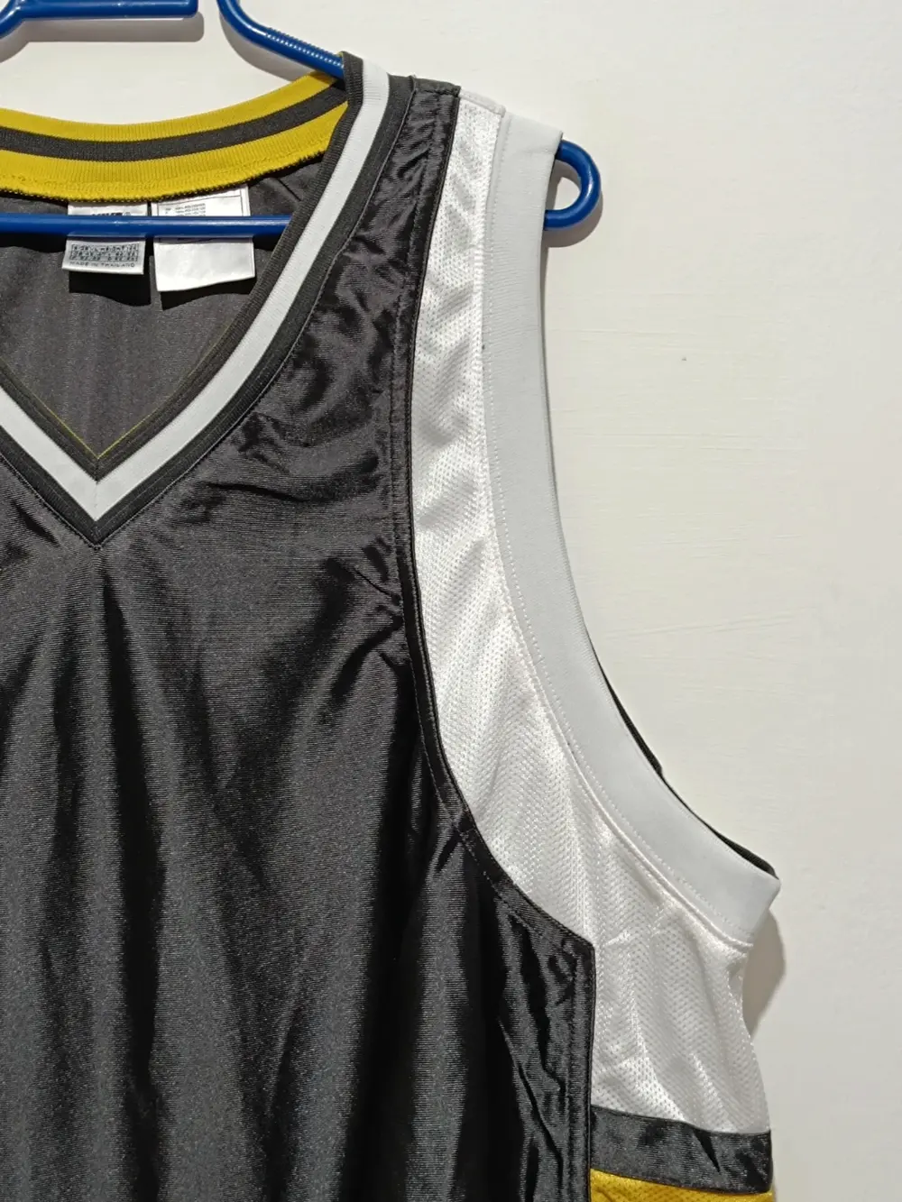 Camiseta vintage Nike Team basketball talla XL ver medidas, foto 2