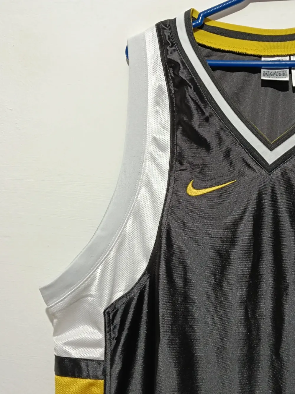 Camiseta vintage Nike Team basketball talla XL ver medidas, foto 3