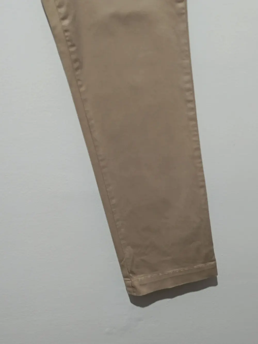 Pantalon Gant talla 40 sirve para M ver medidas, foto 2