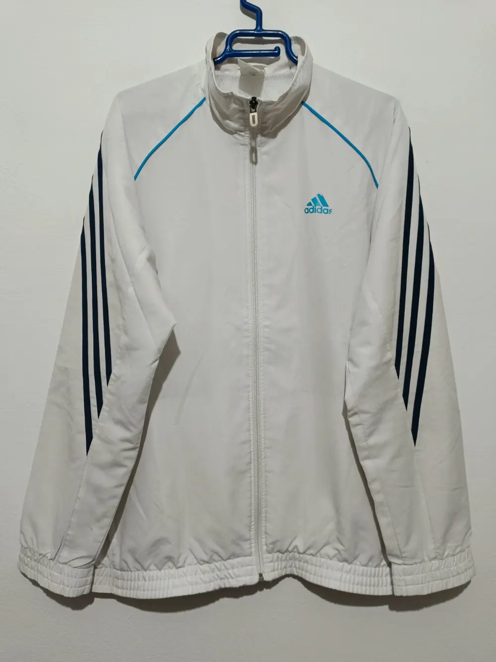 Chaqueta chandal Adidas logo talla S sirve para M ver medidas