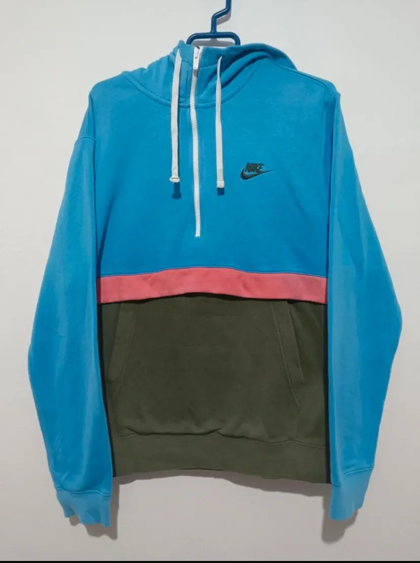Sudadera con capucha y media cremallera Nike talla M