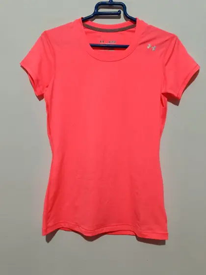Camiseta tecnica Under Armour heat gear mujer talla XS ver medidas