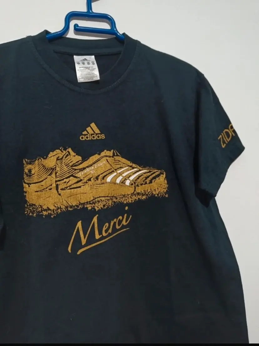 Camiseta Vintage Zidane 10 “merci” adidas talla S sirve para m ver medidas, foto 2