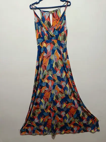 Vestido largo multicolor hojas Waipai Collection talla S
