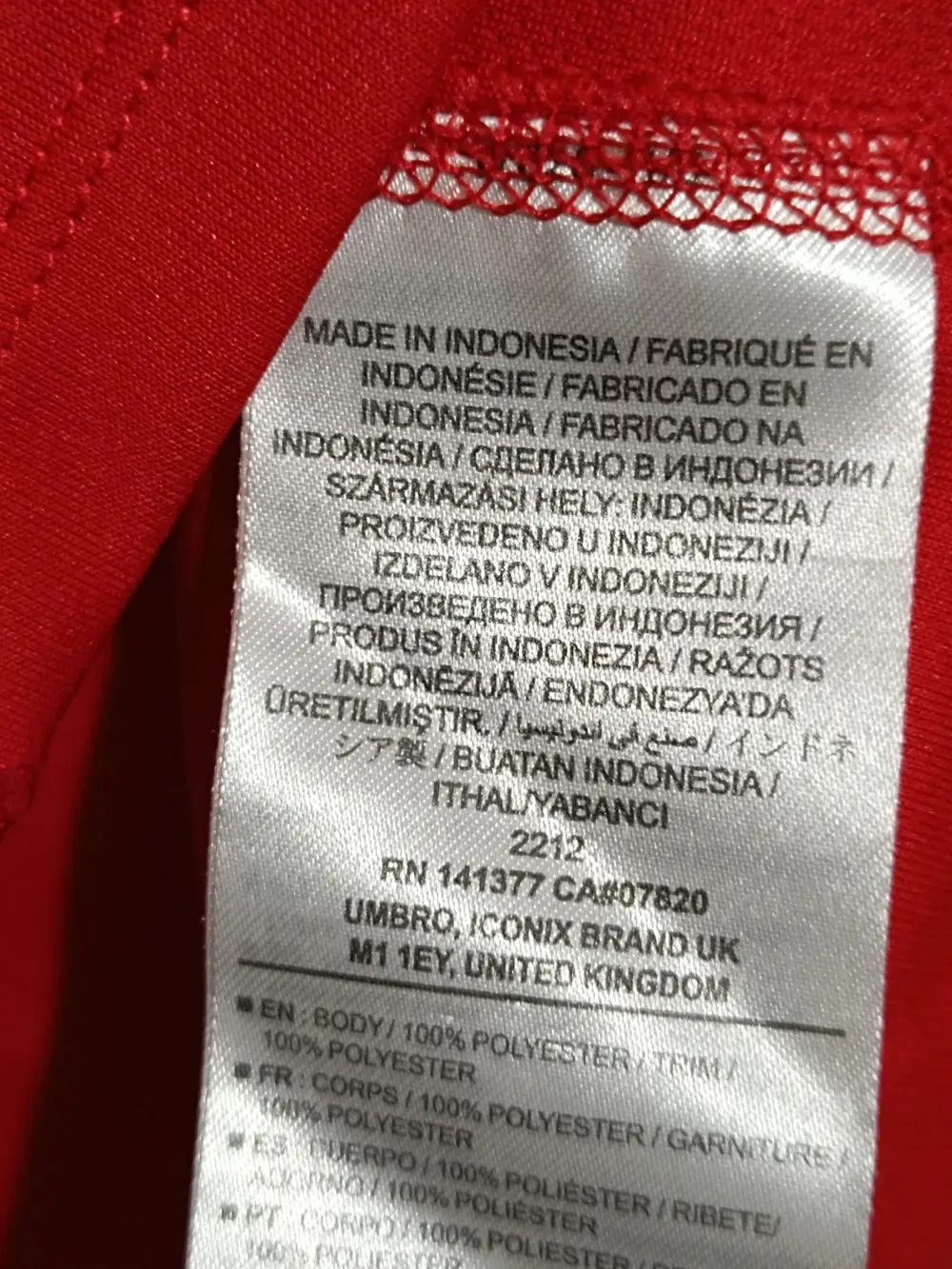 Camiseta Umbro Pringles talla S/M ver medidas, foto 5