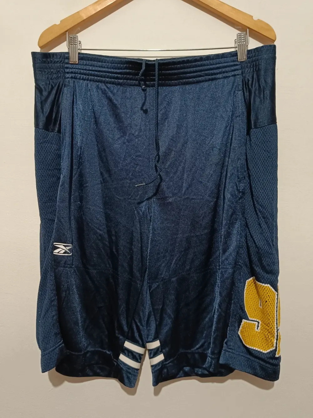 Pantalon vintage Reebok basketball talla L sirve XL ver medidas