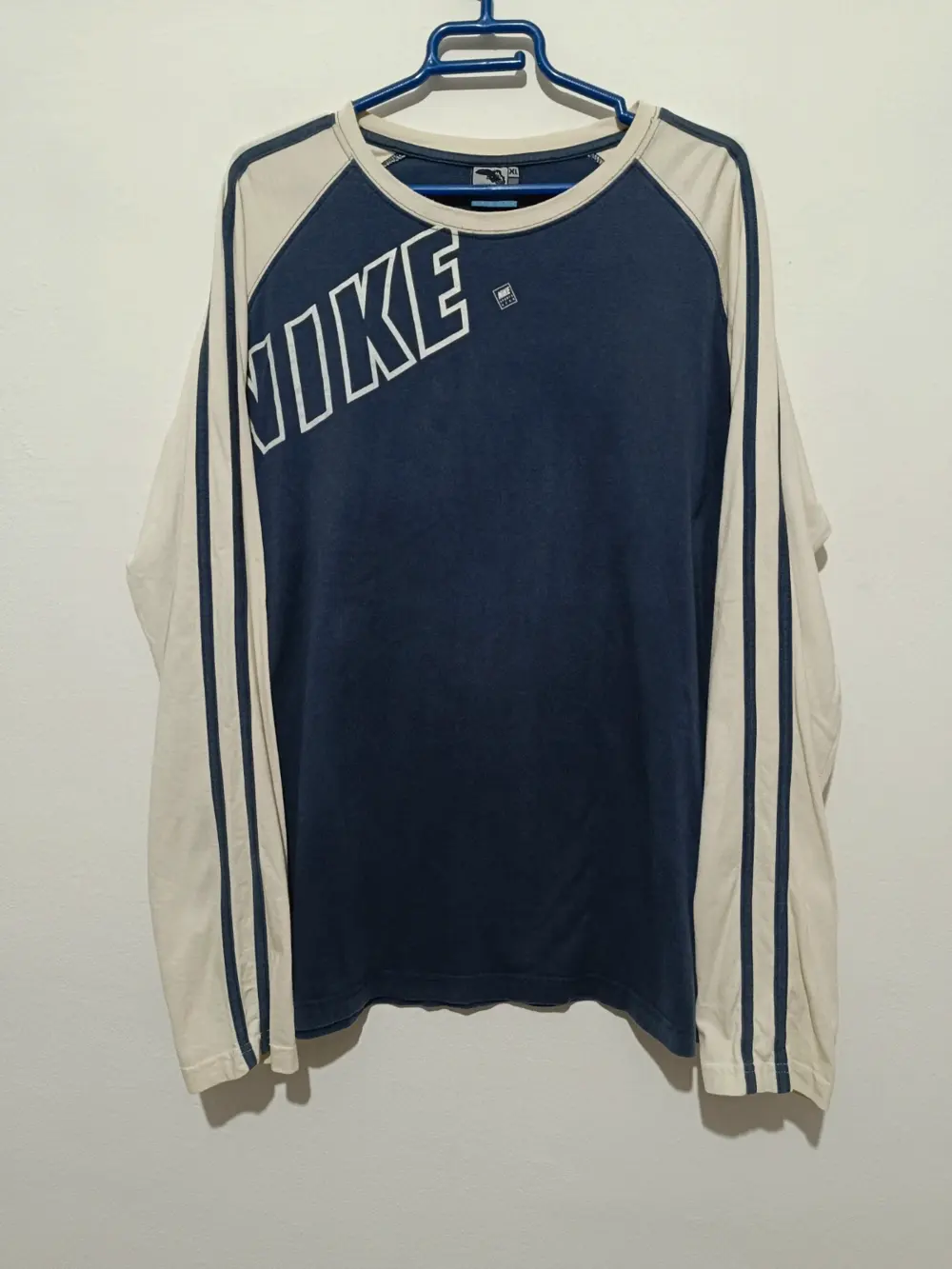 Camiseta vintage manga larga Nike Sportswear talla XL ver medidas