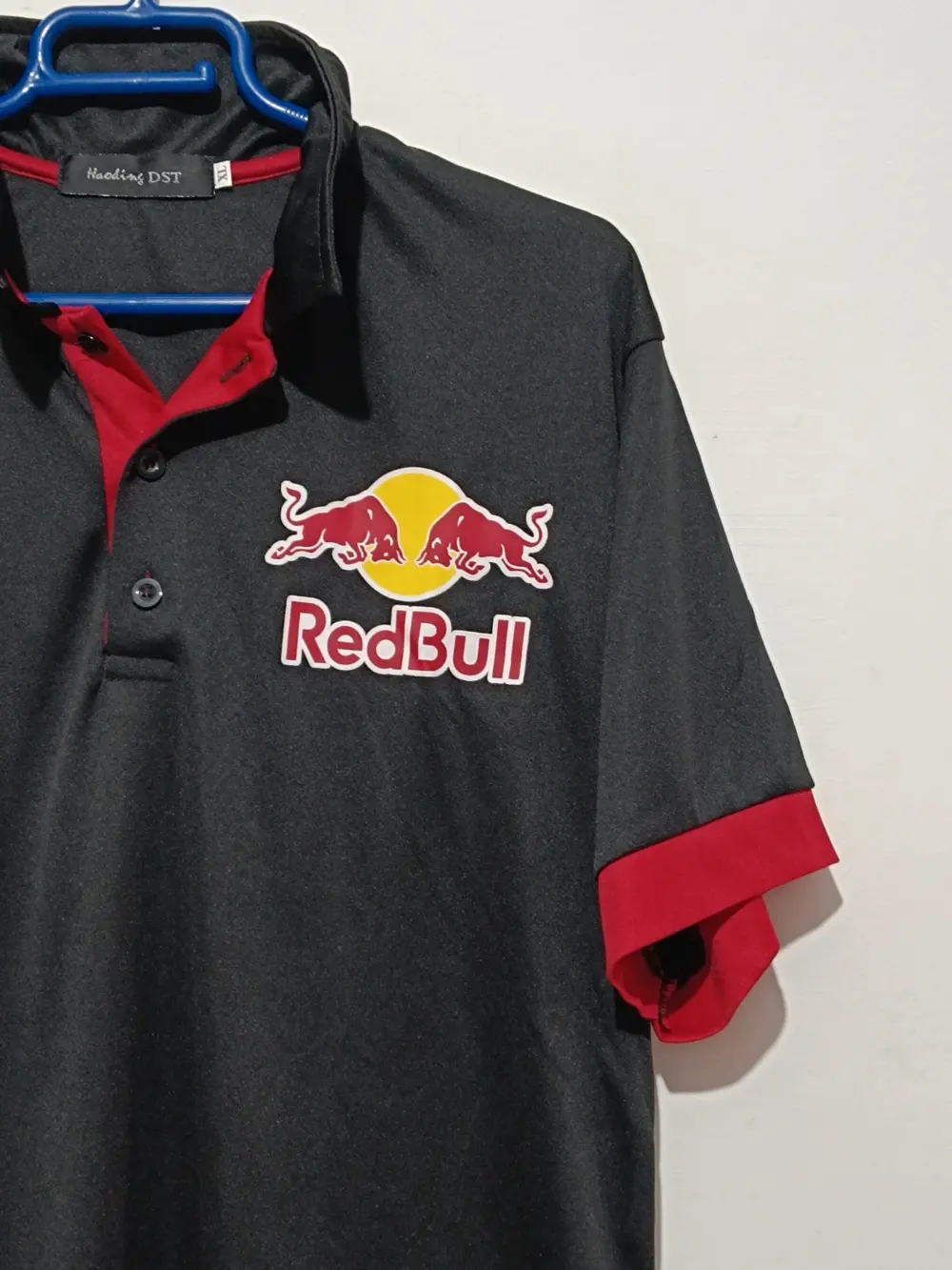 Polo RedBull talla XL pero es una M ver medidas, foto 2