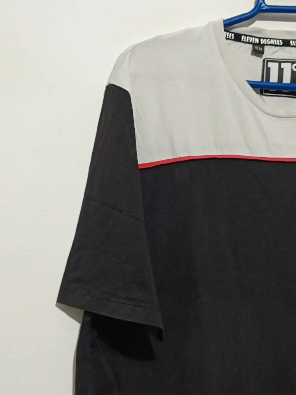 Camiseta manga corta Eleven Degress 11° talla L sirve para M ver medidas, foto 3