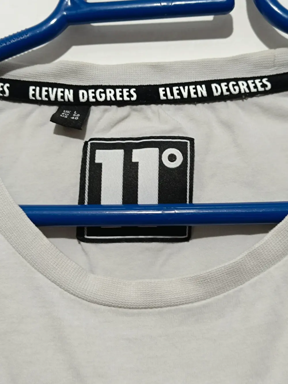 Camiseta manga corta Eleven Degress 11° talla L sirve para M ver medidas, foto 4