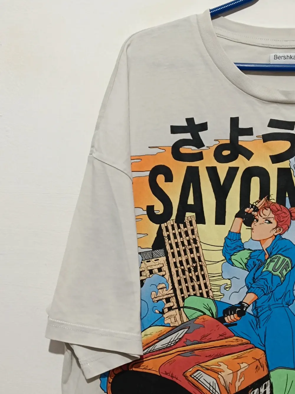 Camiseta manga corta Sayonara oversize Bershka talla M ver medidas, foto 3