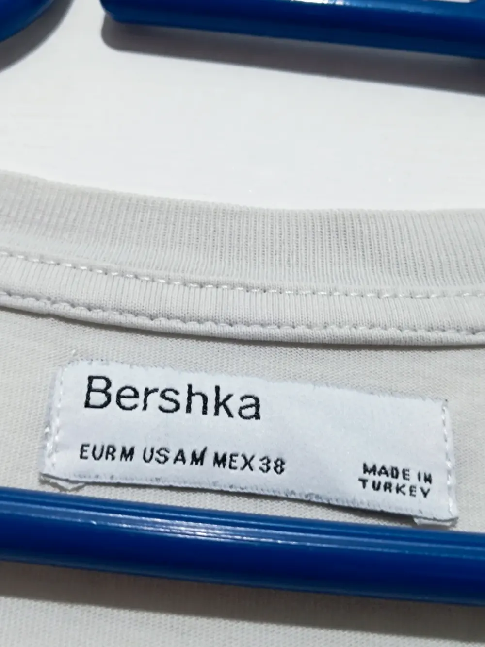 Camiseta manga corta Sayonara oversize Bershka talla M ver medidas, foto 5