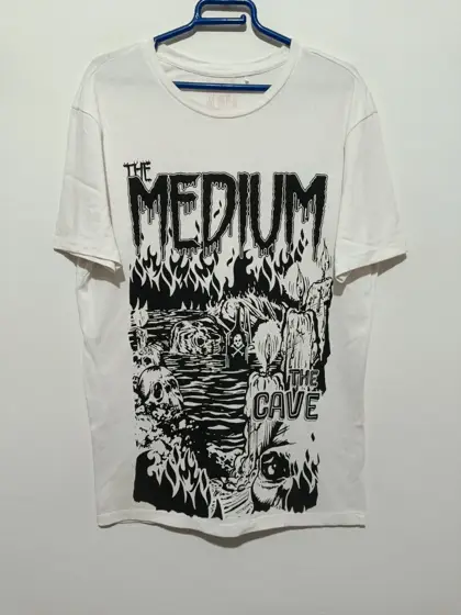 Camiseta The Medium the Cave talla M sirve para L ver medidas