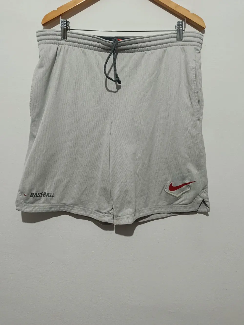 Pantalón corto Nike Beisbol Dri-fit talla M pero es mas una L/XL ver medidas