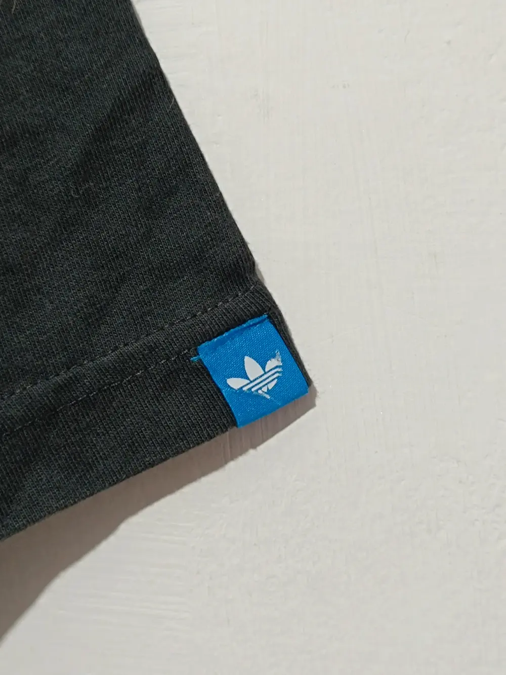 Camiseta grafica manga corta Adidas originals logos talla XL, foto 2