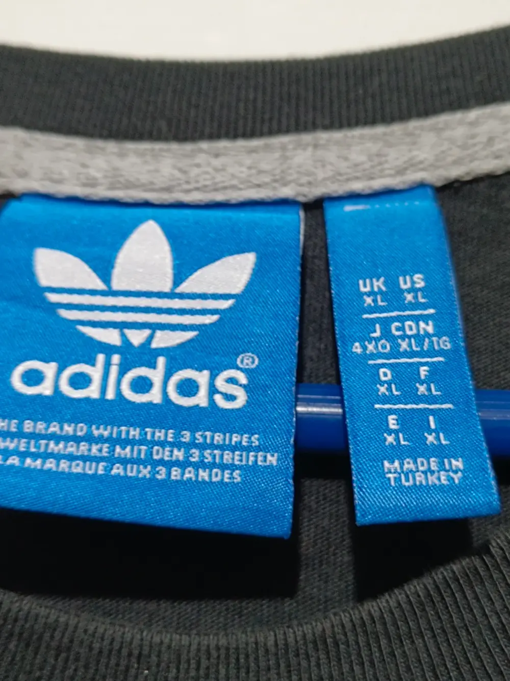 Camiseta grafica manga corta Adidas originals logos talla XL, foto 5
