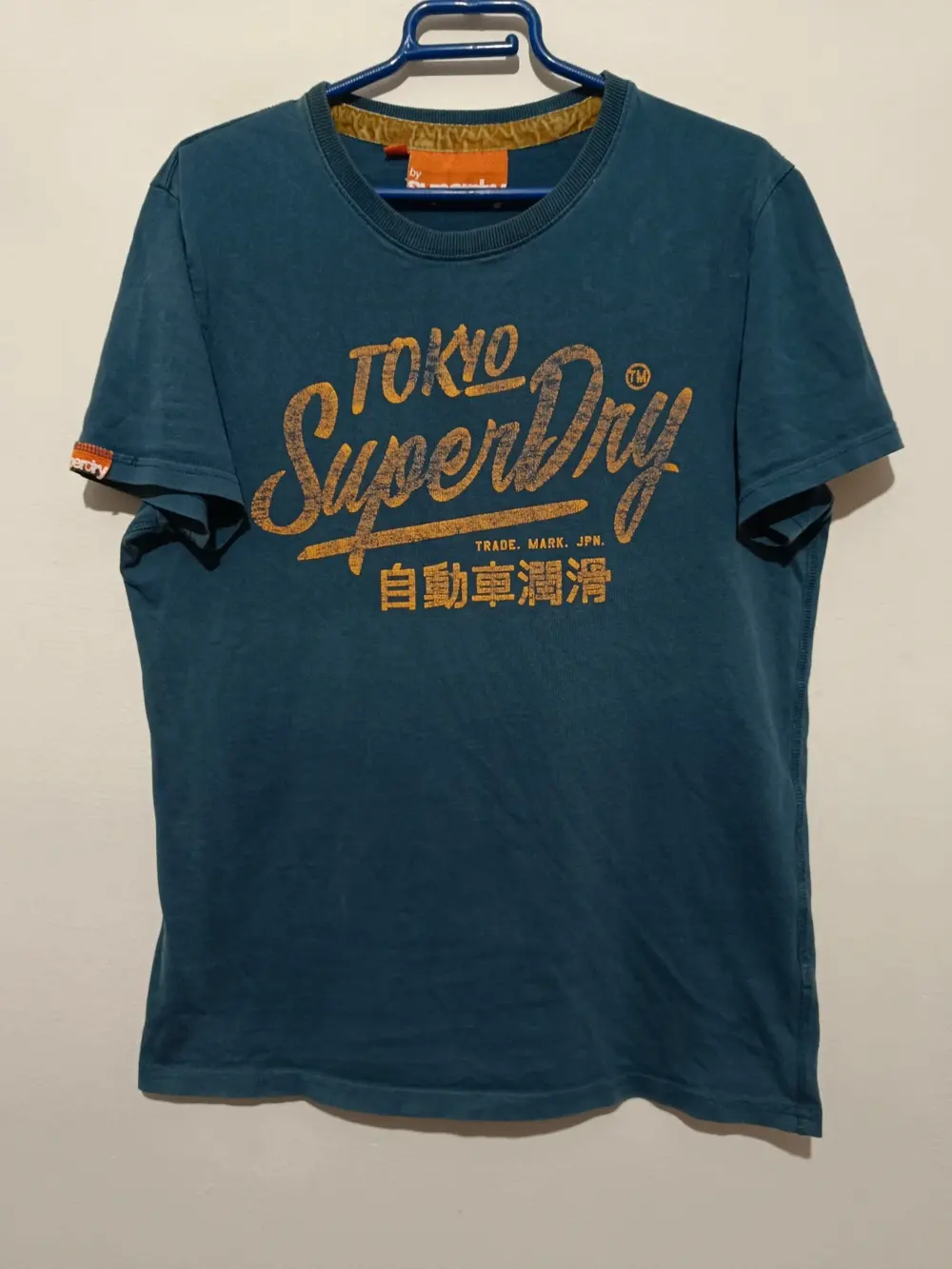Camiseta manga corta Superdry Tokyo talla L sirve para M ver medidas