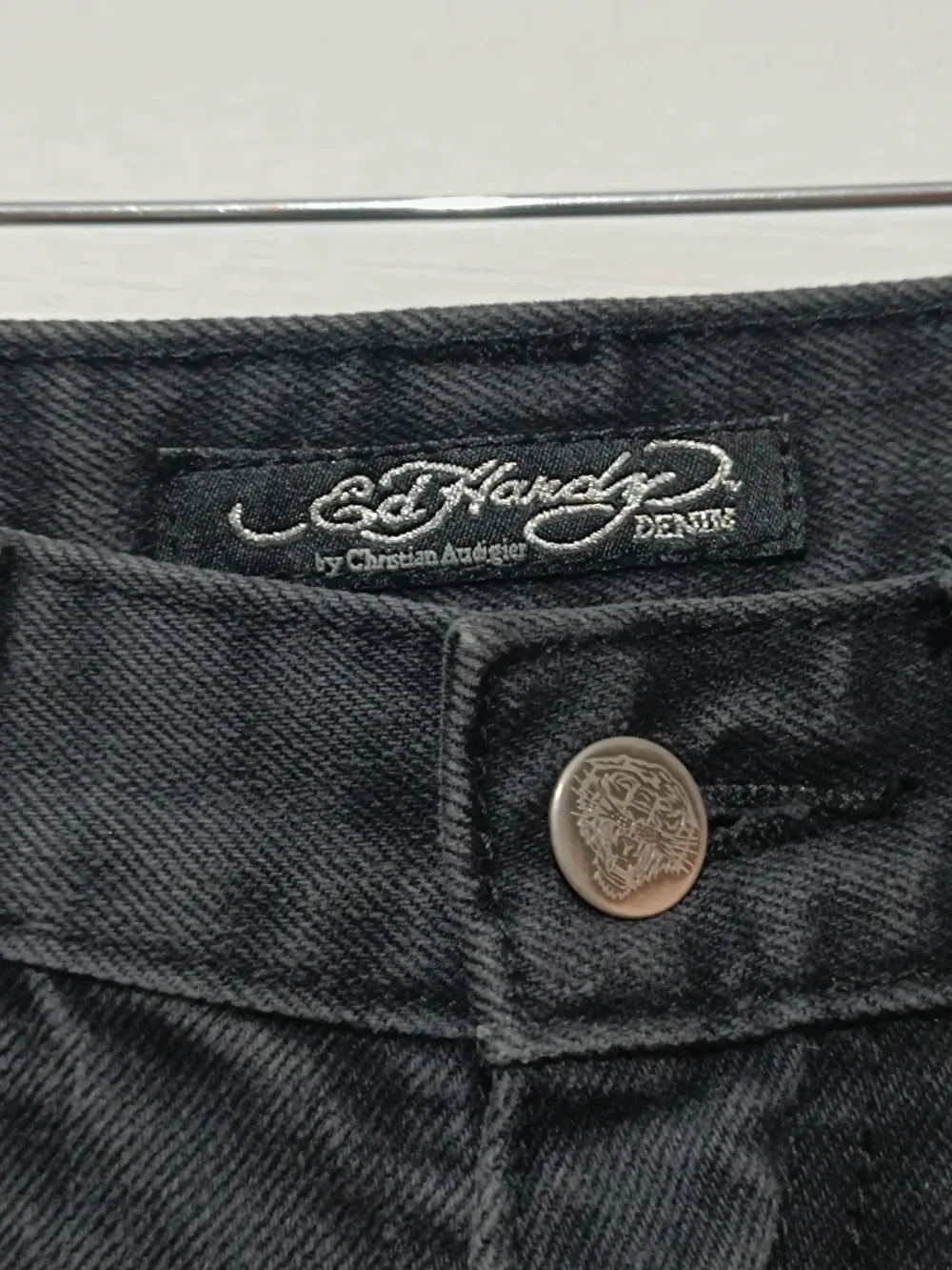 Pantalón vaquero corto Ed Hardy Born to raise hell talla 42 sirve para L ver medidas, foto 4