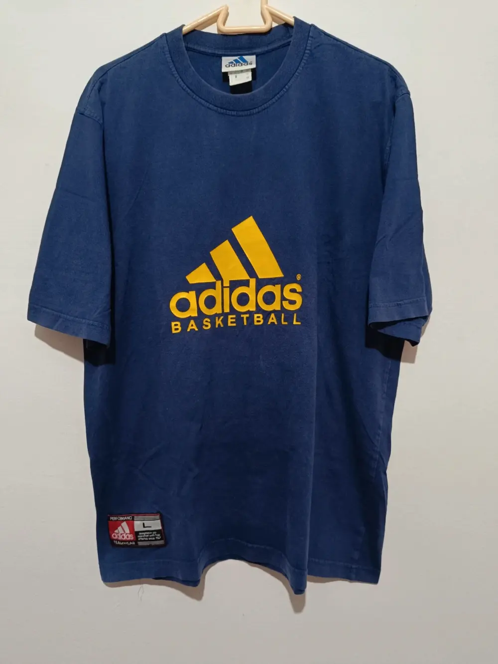Camiseta vintage Adidas Basketball talla L ver medidas