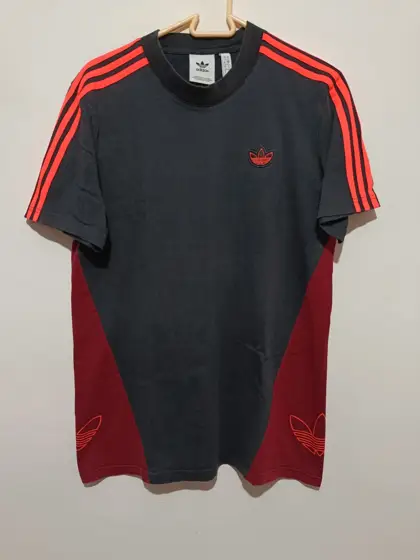 Camiseta Adidas originals logo talla S ver medidas