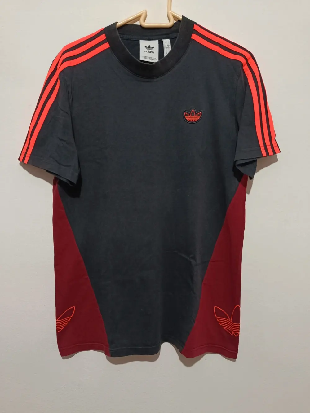 Camiseta Adidas originals logo talla S ver medidas