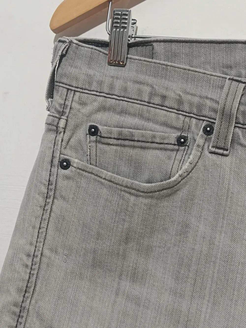 Pantalon vaquero corto Levi's Skinny 511 S talla W34 L36 sirve para L ver medidas, foto 4