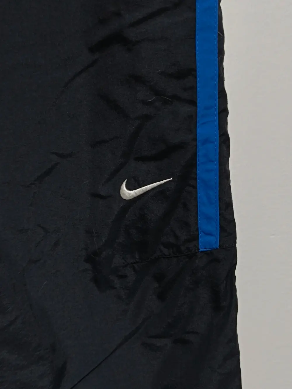 Pantalón hasta la rodilla Nike vintage talla L pero es mas una XL ver medidas, foto 3