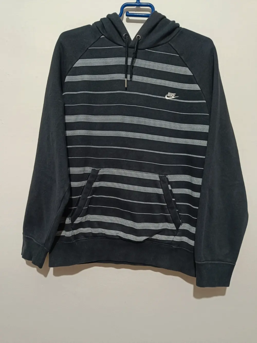 Sudadera con capucha a rayas Nike talla S