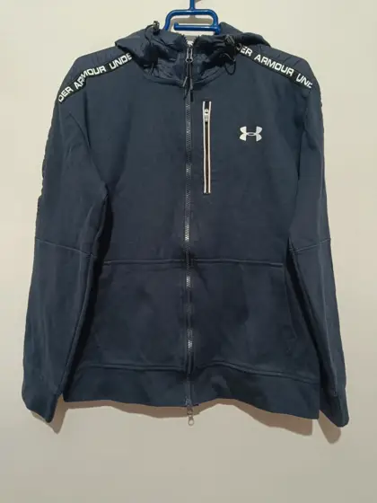 Sudadera chaqueta performance Under Armour talla L