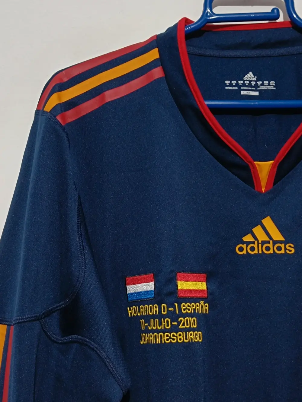 Camiseta vintage España mundial 2010 Adidas formotion talla XL pero sirve para L ver medidas, foto 4