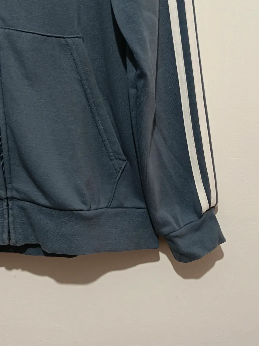 Sudadera con capucha y cremallera Adidas essentials 3 stripestalla M ver medidas, foto 3