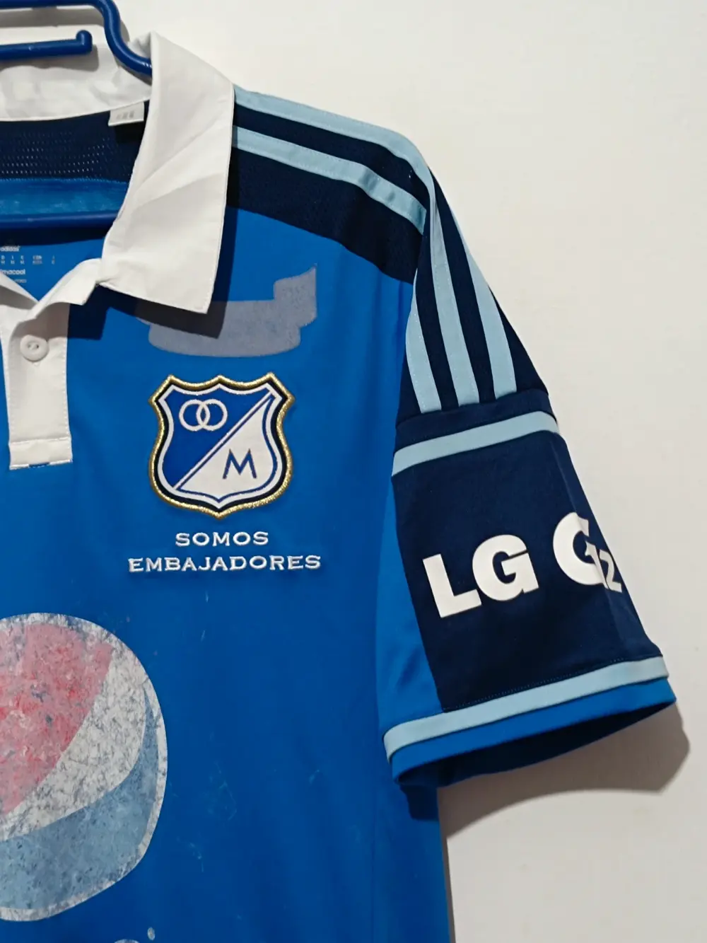 Camiseta Millonarios Adidas temporada 2013 talla M, foto 2