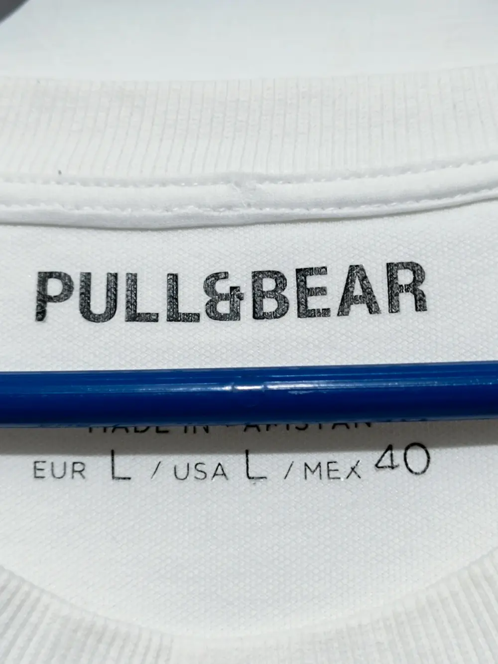 Camiseta gráfica Pull & Bear talla L ver medidas, foto 5